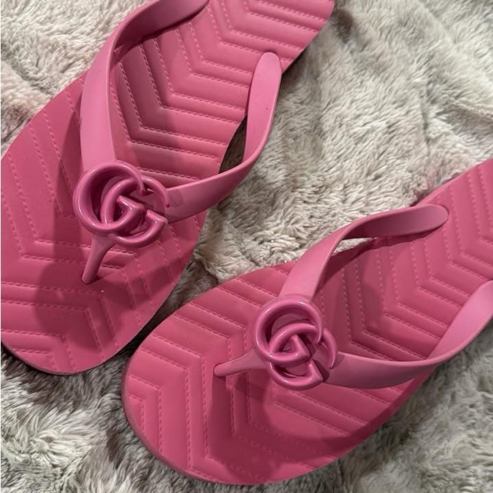 Gucci Pink Sandals